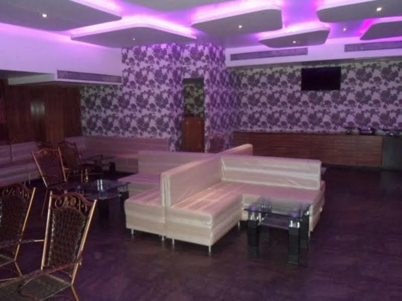 Hotel Maan Residency Satellite Road Ahmedabad Exterior foto
