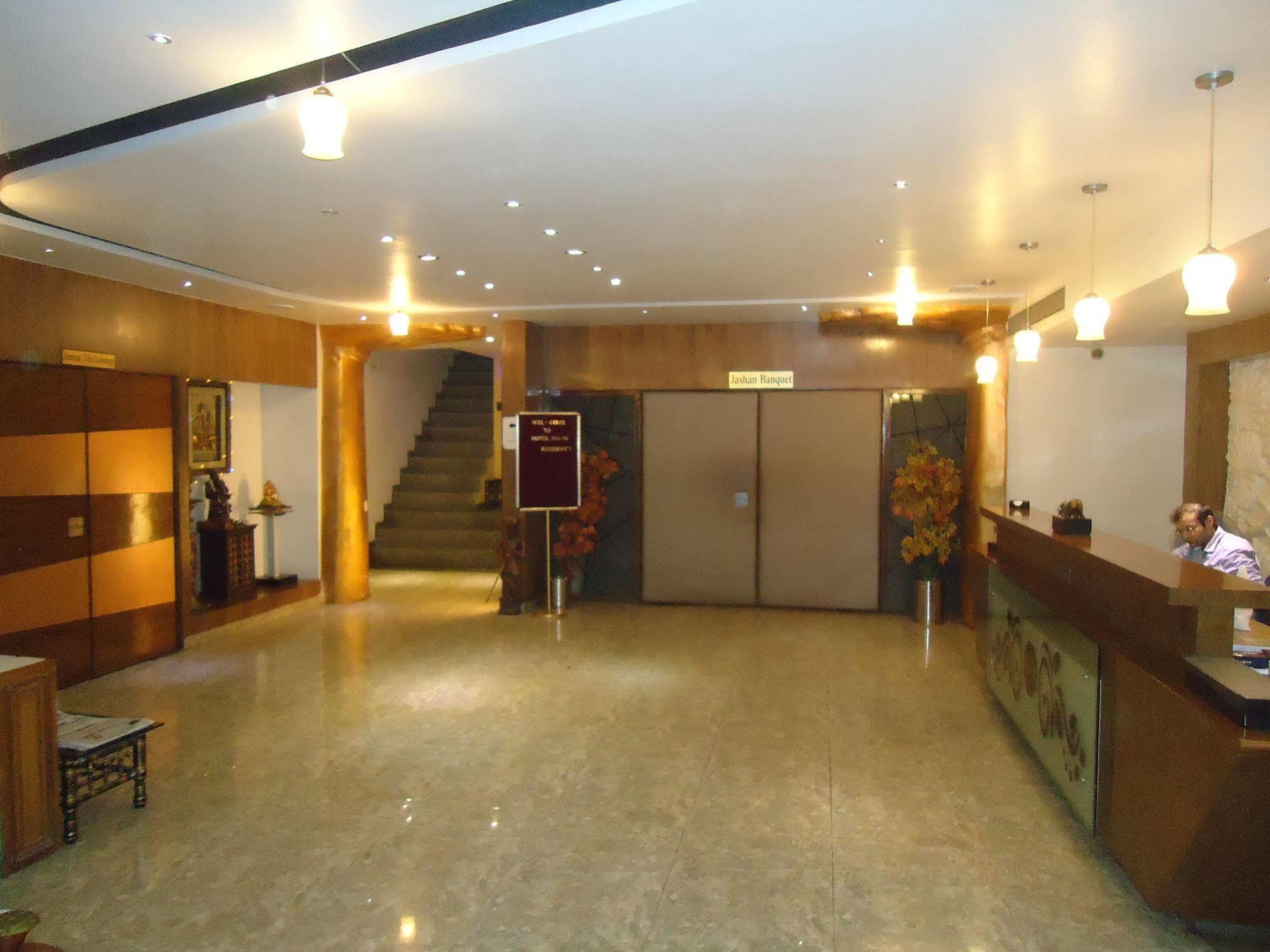 Hotel Maan Residency Satellite Road Ahmedabad Exterior foto